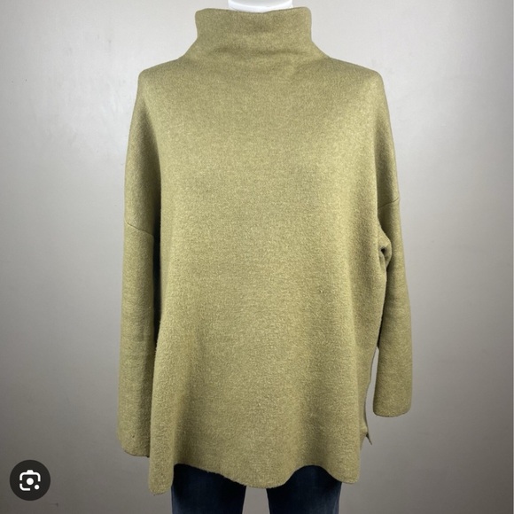 J. Jill Sage Green Mock Turtleneck Oversized Dolman Sleeve Sweater Size Medium - Picture 1 of 8